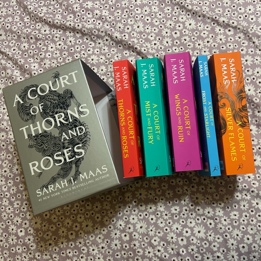 A Court of Thorns and Roses Book Set Sarah J Maas